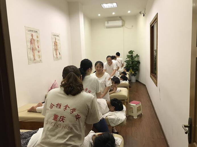 何為康復(fù)理療？重慶六合學(xué)校為你解答