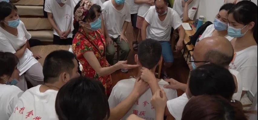想要進行中醫全科學習，有沒有推薦的培訓學校？