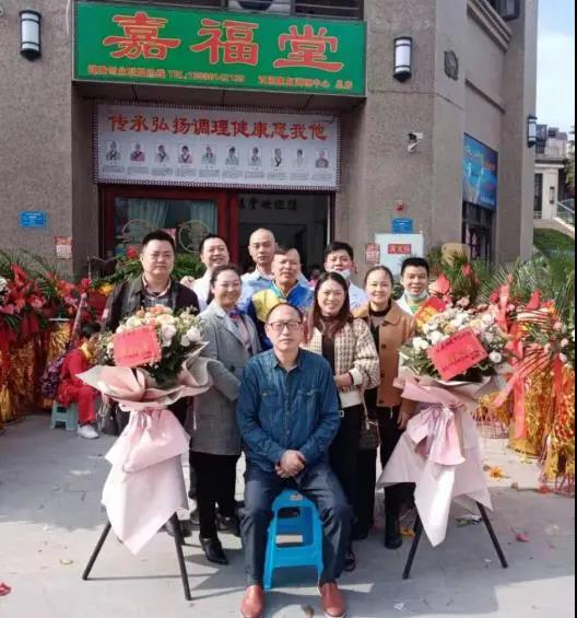 只有學員在重慶六合學校學到真技術，他們才有創業的底氣