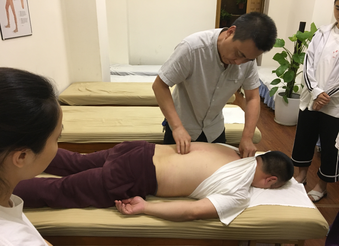 刮痧只適合實證、熱證嗎?專業中醫培訓學校老師這樣說