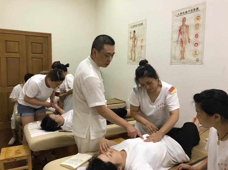 每天搓搓手，通經絡養氣血