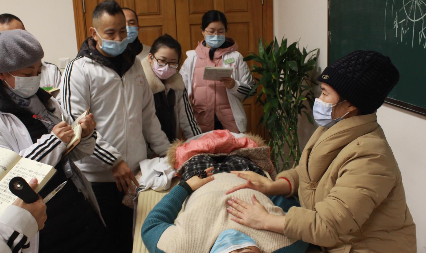怎么按摩治療乳腺增生？重慶推拿培訓(xùn)學(xué)校告訴您