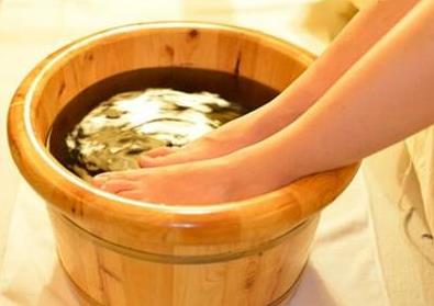 春夏季節(jié)腳氣高發(fā) 用什么泡腳可以除臭？
