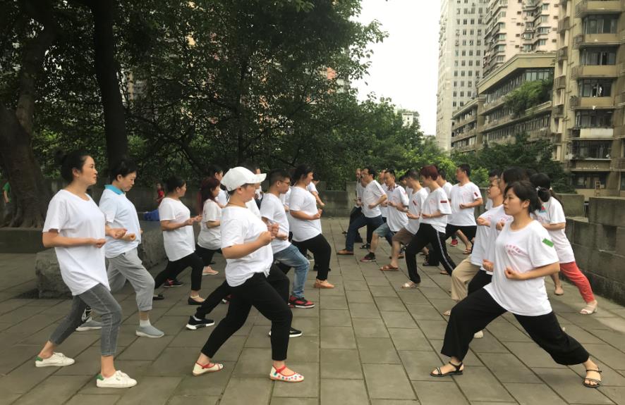 初夏應(yīng)該怎么調(diào)養(yǎng)脾胃？