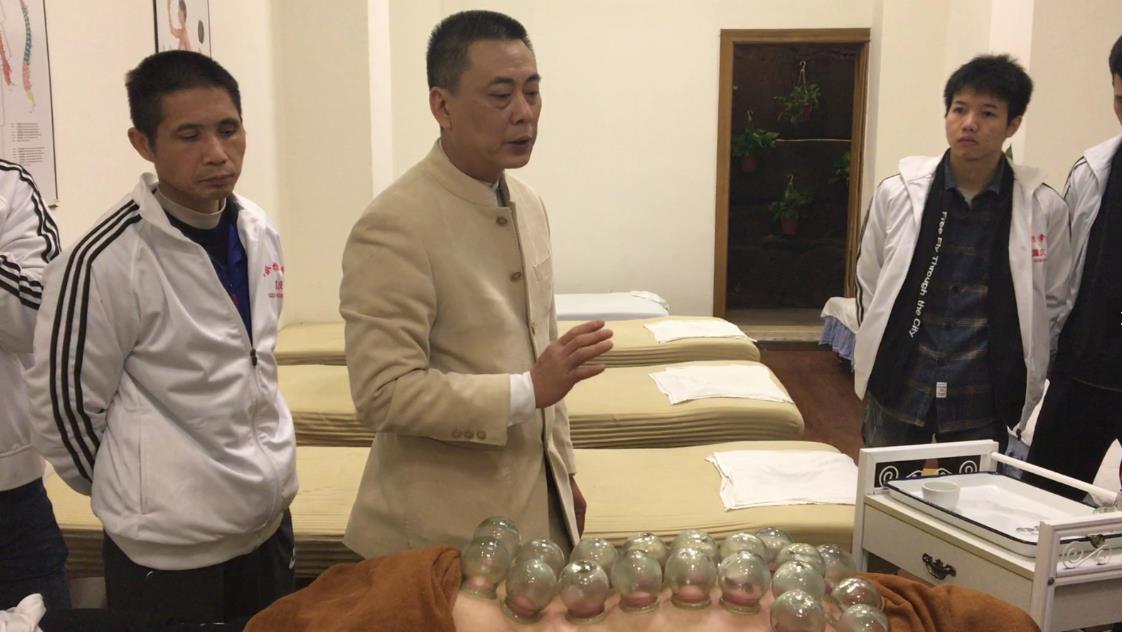 拔罐有什么用？拔罐去濕去寒又去風