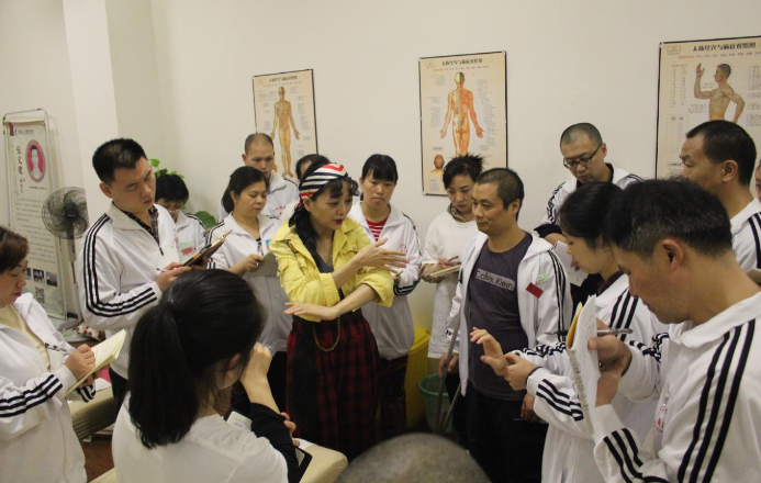 中醫(yī)學校分享夏季中醫(yī)養(yǎng)生小常識