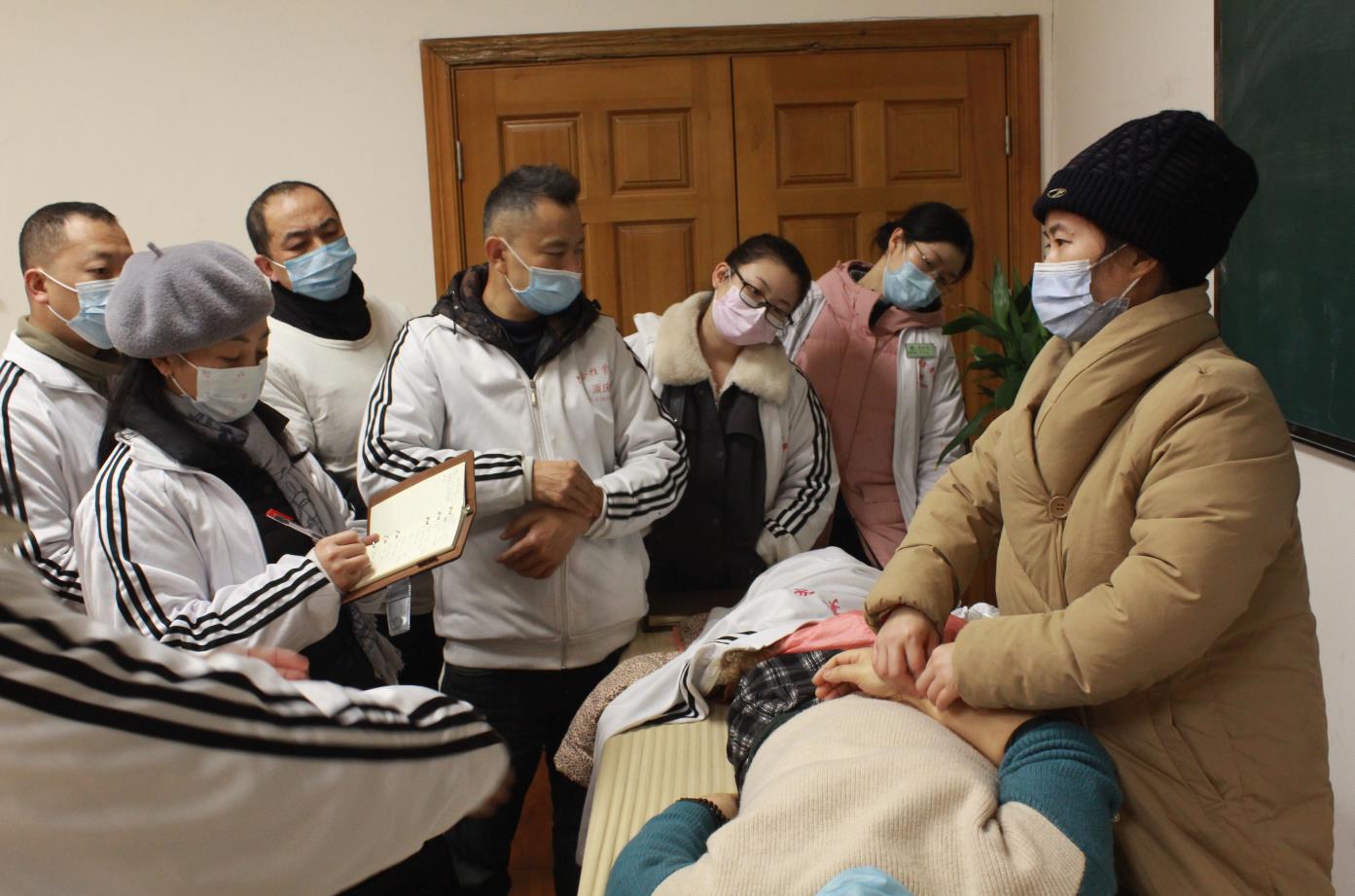 中醫教你簡單按摩腹部治便秘