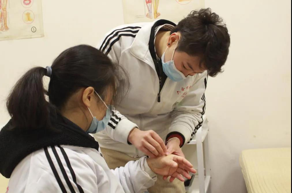 中醫針灸適合哪些人群學習？到哪里學習？